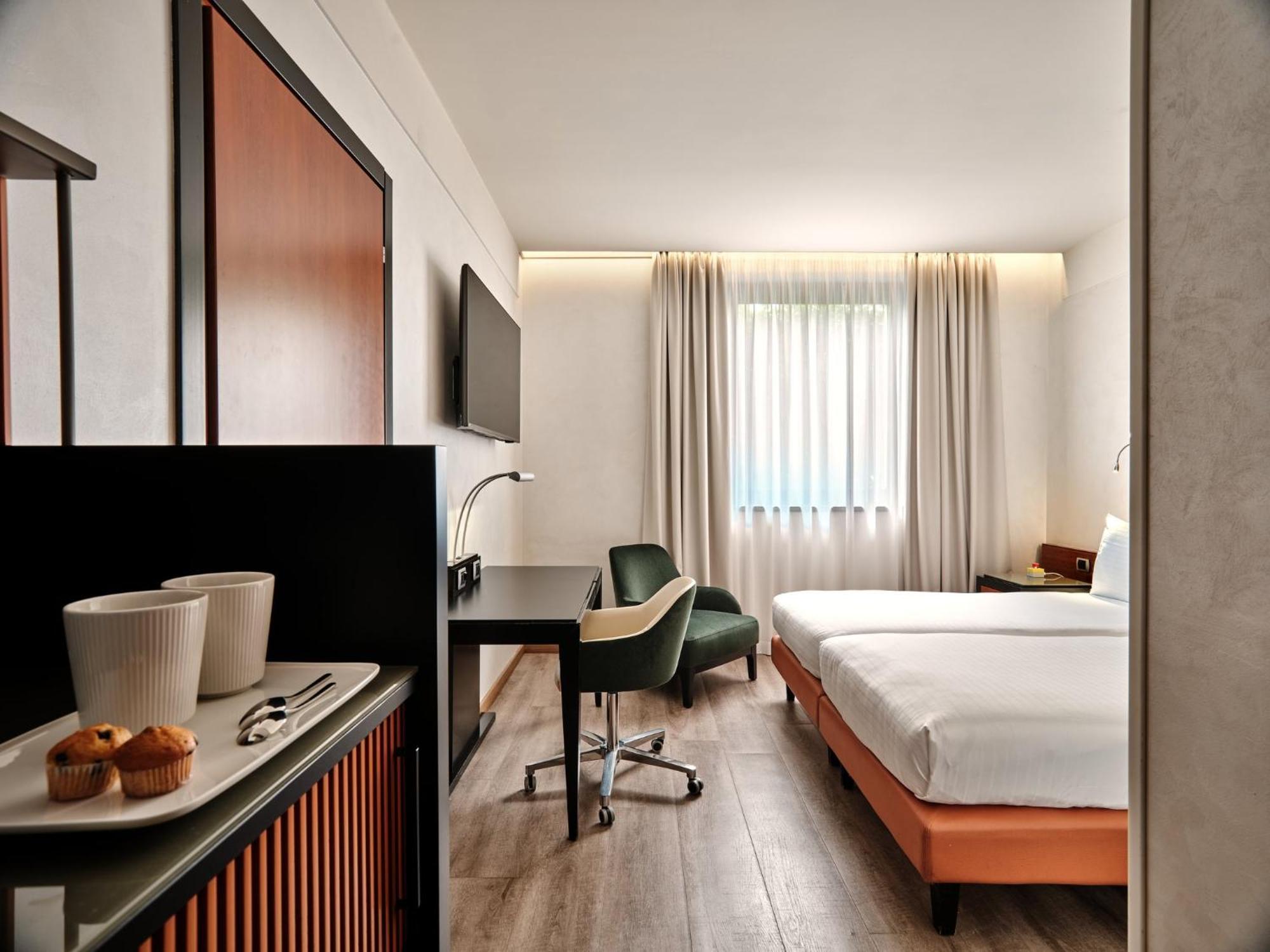 Crowne Plaza Milan - Malpensa Airport By Ihg Hotel Case Nuove  Ngoại thất bức ảnh