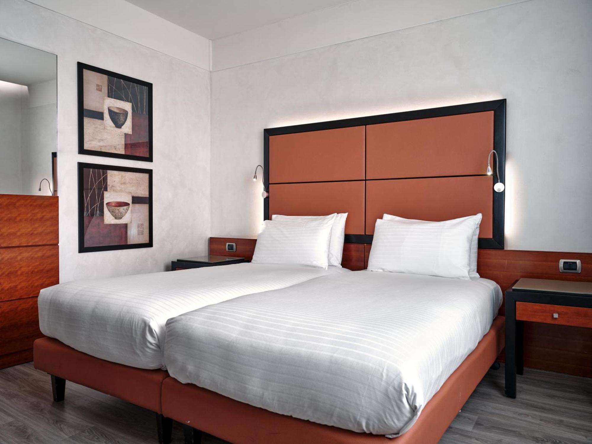 Crowne Plaza Milan - Malpensa Airport By Ihg Hotel Case Nuove  Ngoại thất bức ảnh
