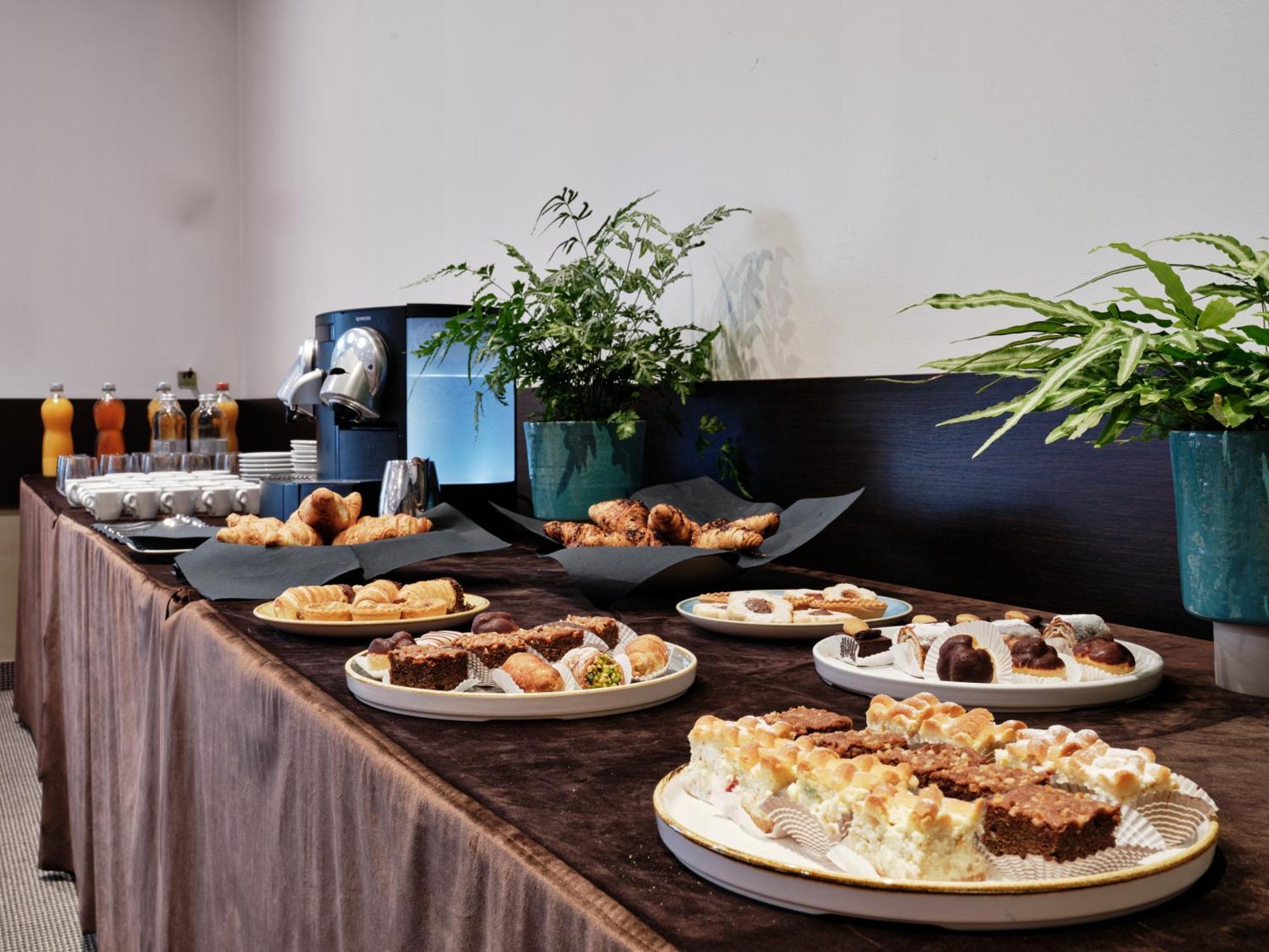 Crowne Plaza Milan - Malpensa Airport By Ihg Hotel Case Nuove  Ngoại thất bức ảnh
