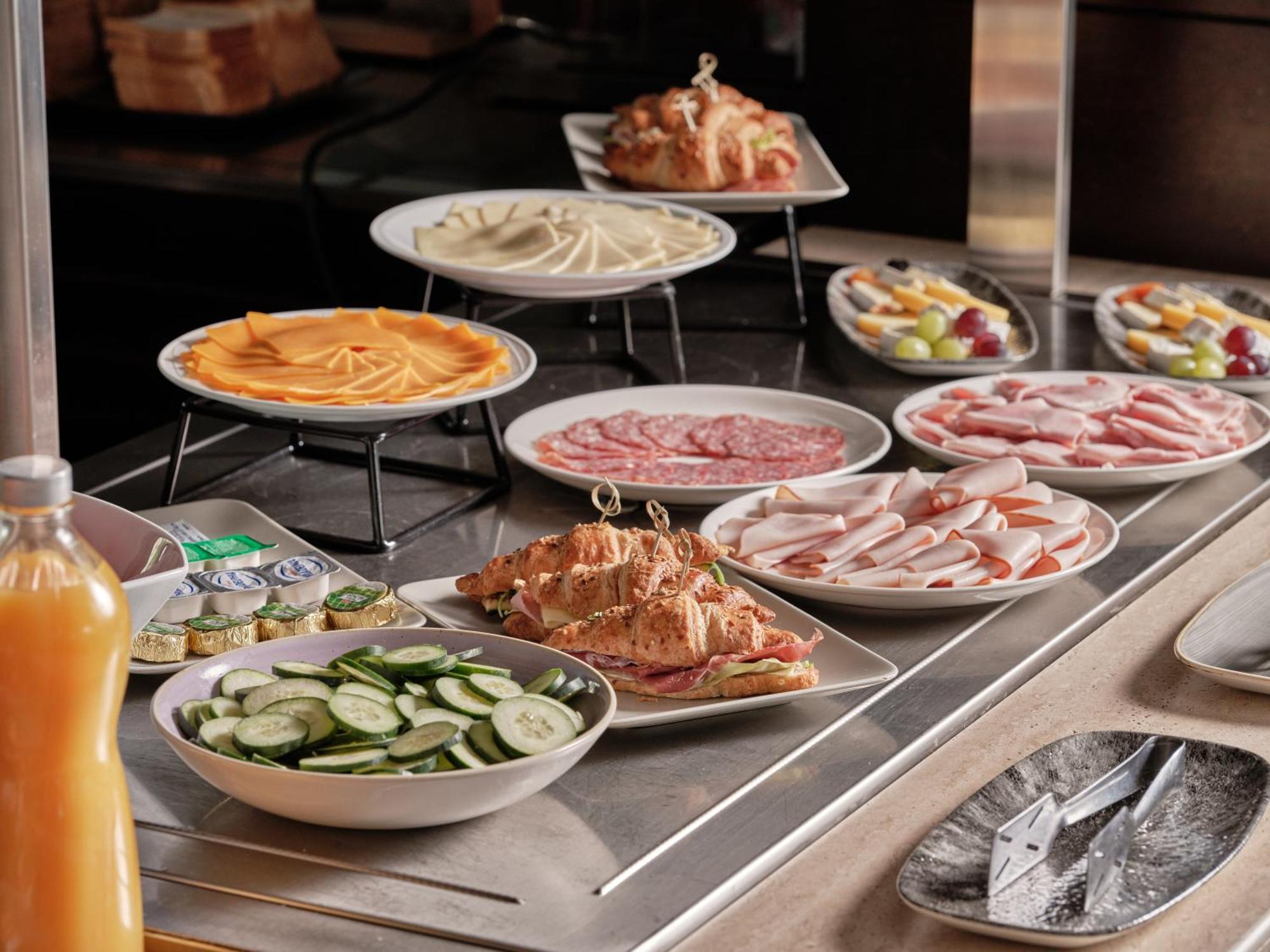 Crowne Plaza Milan - Malpensa Airport By Ihg Hotel Case Nuove  Ngoại thất bức ảnh